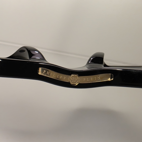 SOLD Philipp Plein Black Sunglasses with Case - Picture 7 of 7